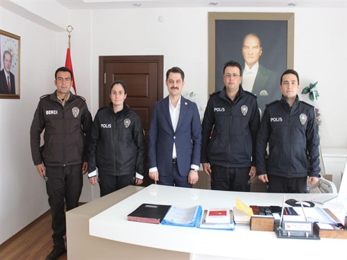 İlçe Emniyet Amirliği Türk Polis Teşkilatı’nın 177. Kuruluş Yıl Dönümü ve Polis Haftası Münasebetiyle Kaymakamımız Abdüllatif YILMAZ'I Ziyaret Etti
